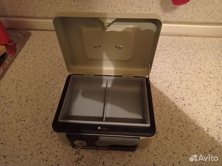 Кешбокс для денег