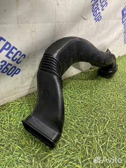 Воздуховод Ford Focus 1 седан 2.0 2002