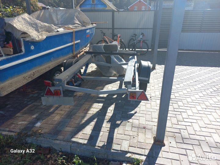 Лодка с мотором