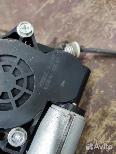 Стеклоподъемник задний левый Mazda CX-7