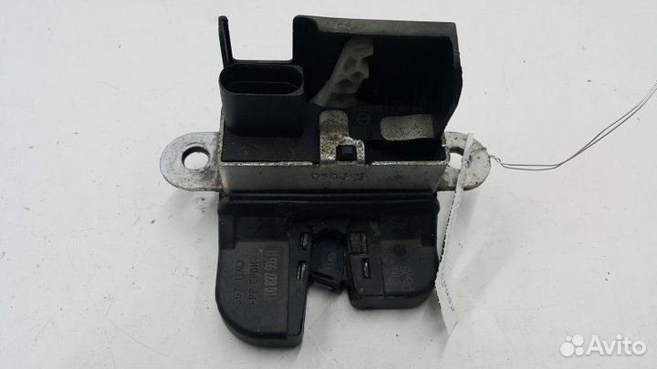 Б/У Замок багажника Европа. 1T0827505H VAG