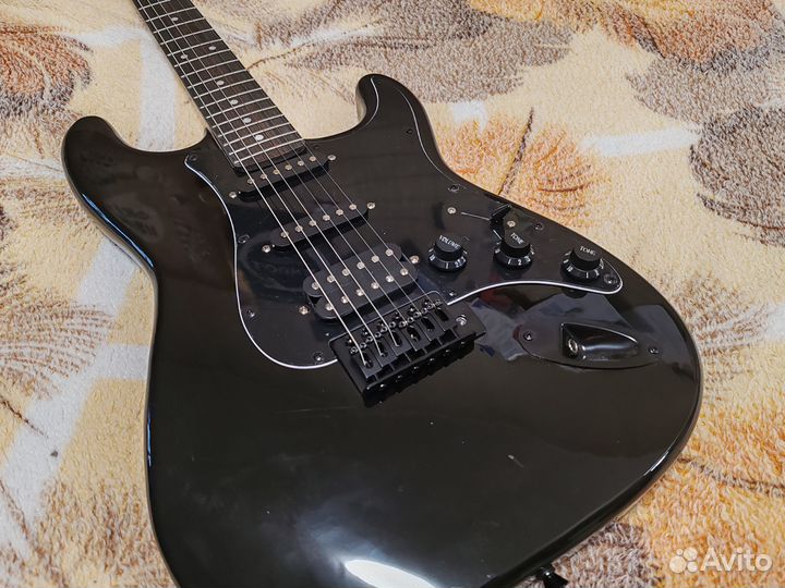 Электрогитара Ashtone ST 200 в полном комплекте