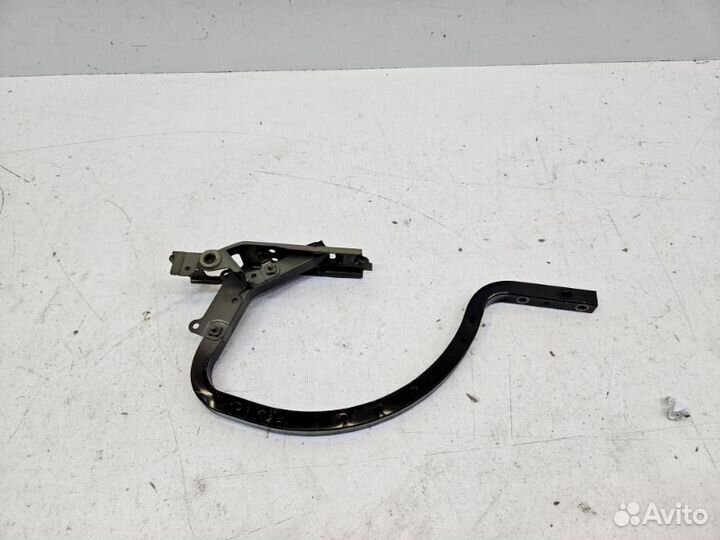 Петля багажника левая Toyota Camry 70 2017-2024