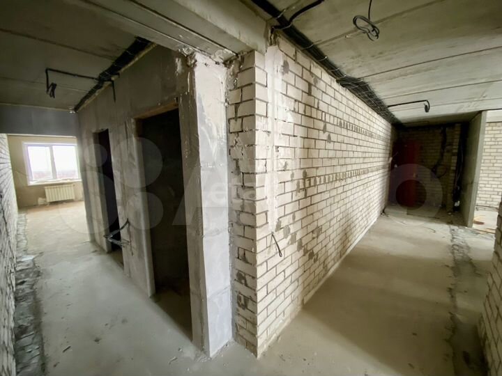 2-к. квартира, 80,9 м², 1/3 эт.