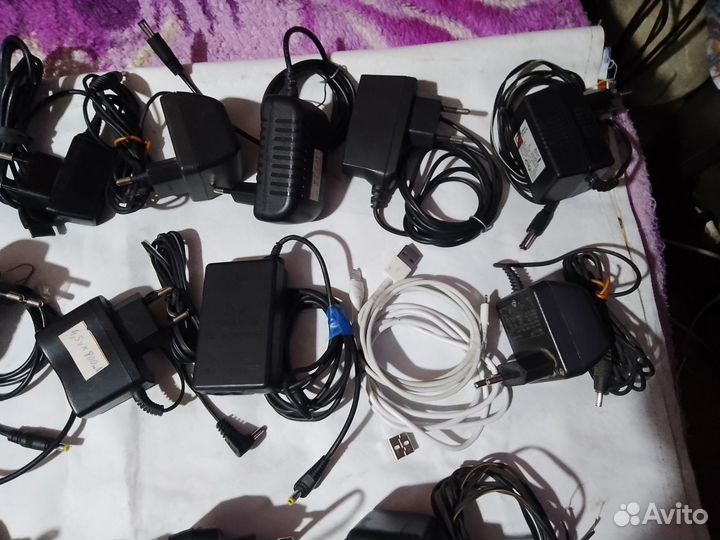 Блоки питания разные Б/У.от3,7v.до 13,5v