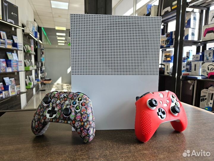 Xbox One S в прокат-аренду