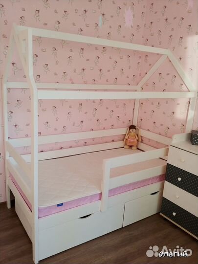 Детская кровать домик