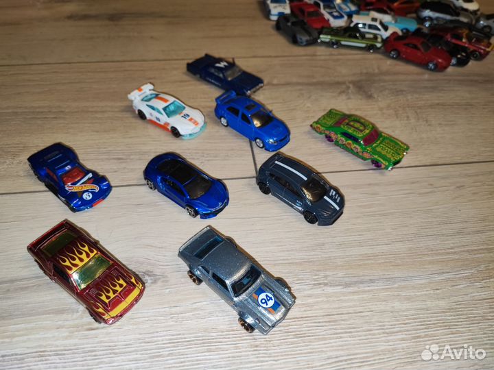 Hot wheels машинки