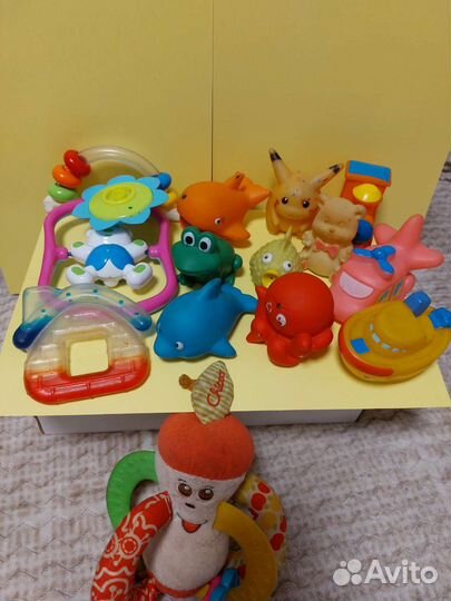 Погремушка,прорезыватель,игрушки д/куп