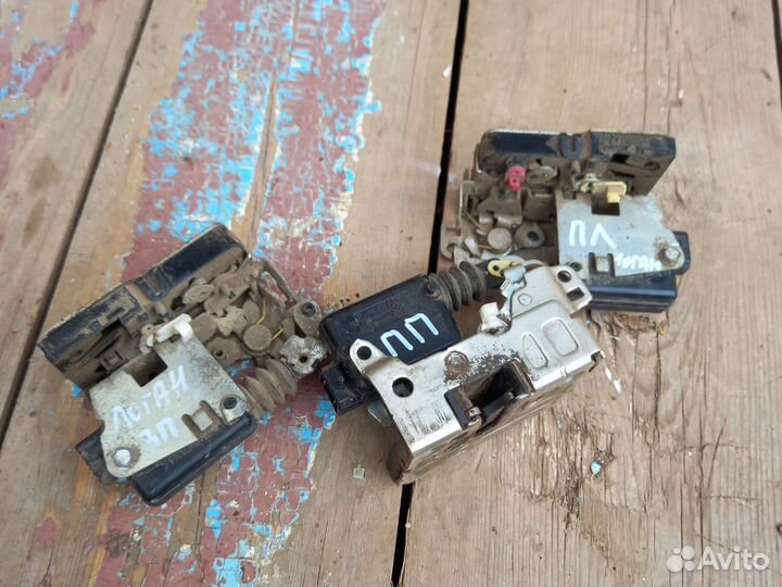 Замок двери renault logan