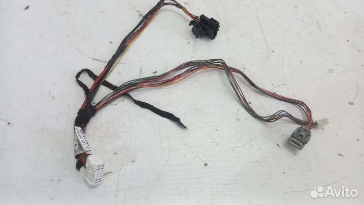 Проводка моторчика люка крыши Mercedes-Benz W207