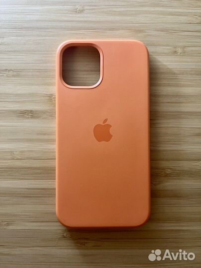 Чехол Apple MagSafe силиконовый для iPhone 12