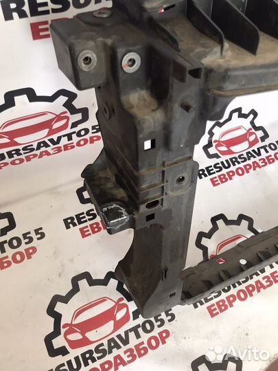 Рамка передняя (телевизор) Vw Tiguan 5N 2.0 TSI