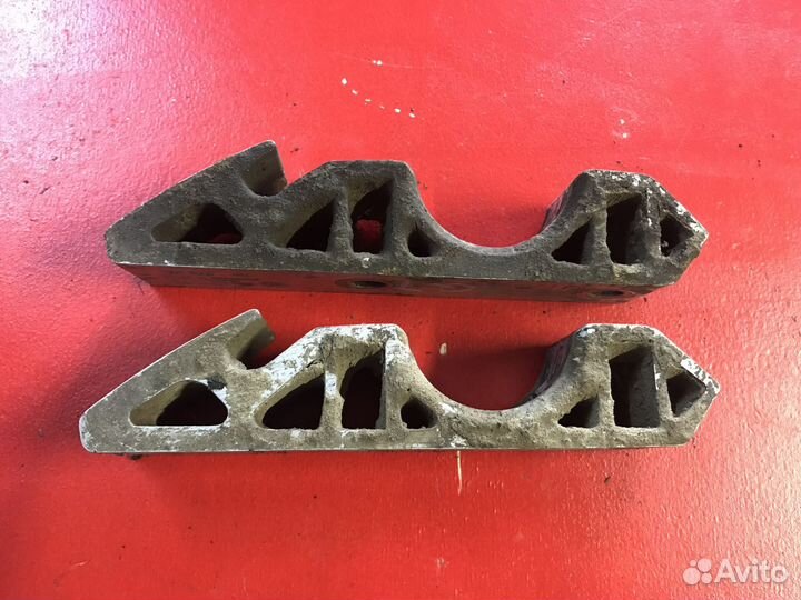 Кронштейн крепления стабилизатора Audi Q7 4L 2006