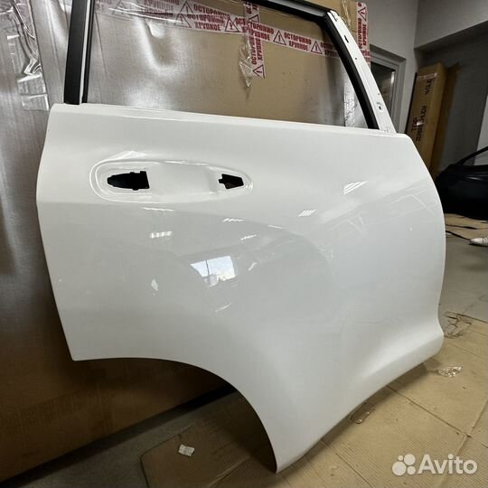 Задняя правая дверь Toyota Land Cruiser Prado 150