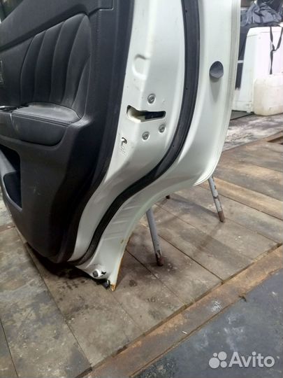 Дверь задняя правая mitsubishi outlander 3