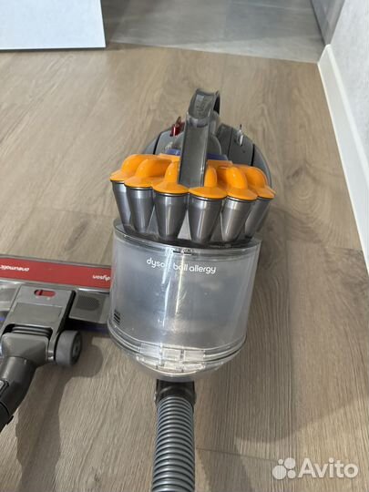 Пылесос dyson