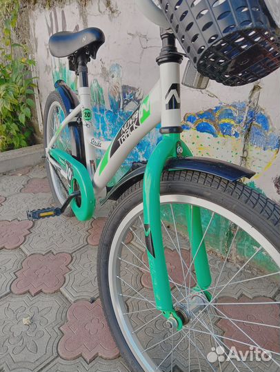 Велосипед детский на 6-9 лет