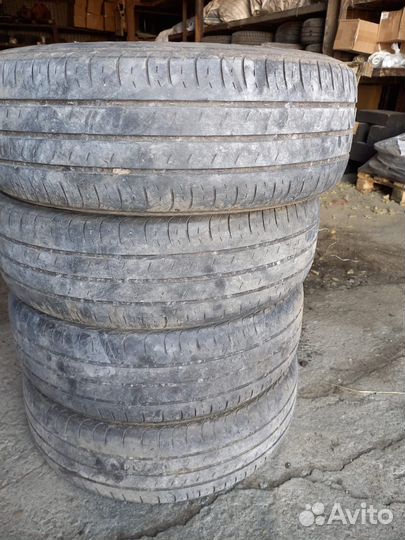 Kumho Radial 857 205/65 R16