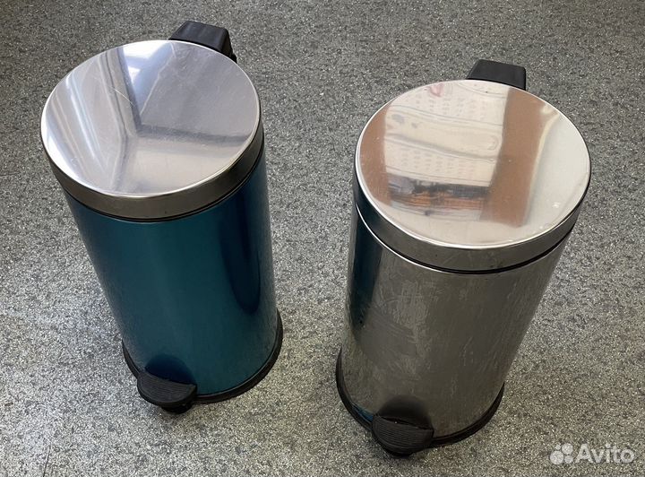 Мусорное ведро с педалью и крышкой