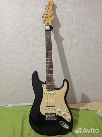 Электро гитара с комбиком, чехлом, педалей, шнуром