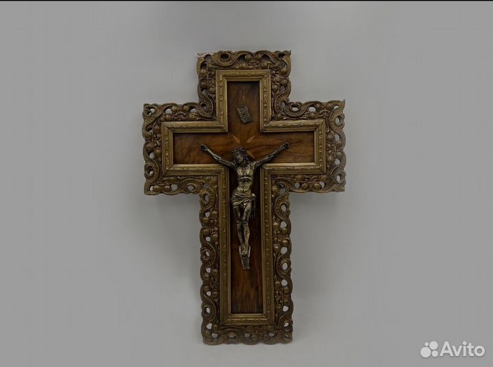 Крест большой с фигурой Спасителя