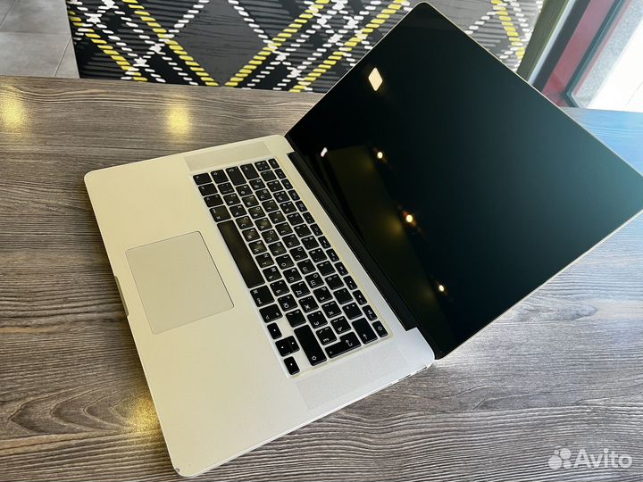 Apple MacBook Pro 15 retina