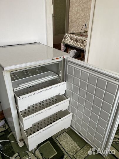 Морозильная камера бирюса 14