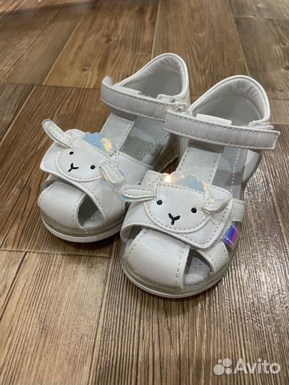 Сандалии для девочки 25 размер