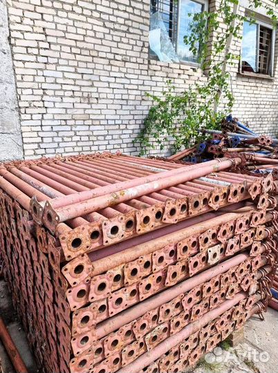 Стойка для опалубки монолитных перекрытий