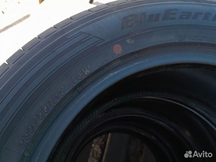 Yokohama BluEarth-XT AE61 235/55 R17 103W