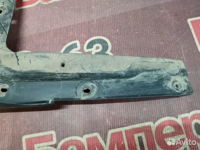 Брызговик задний правый Toyota Land Cruiser