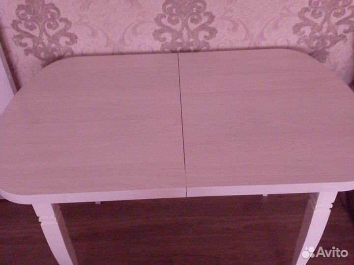 Кухонный стол