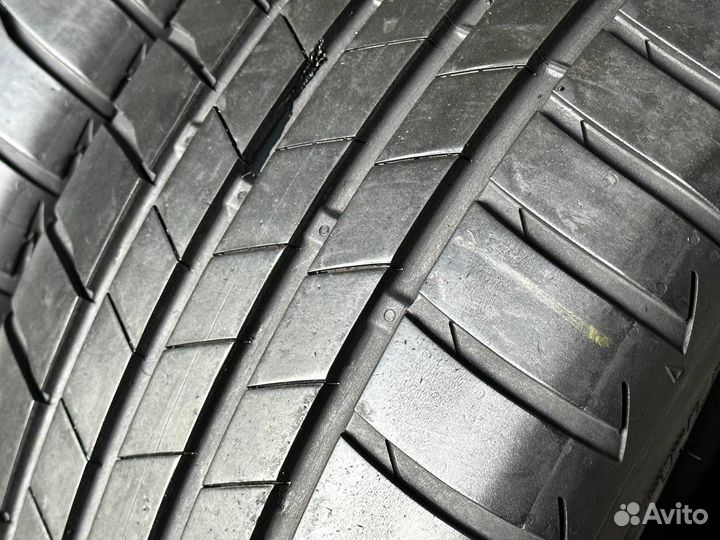 Bridgestone Turanza T005 215/55 R17