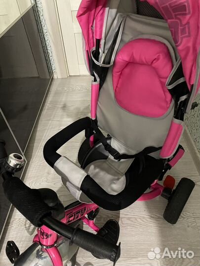 Детский велосипед с ручкой