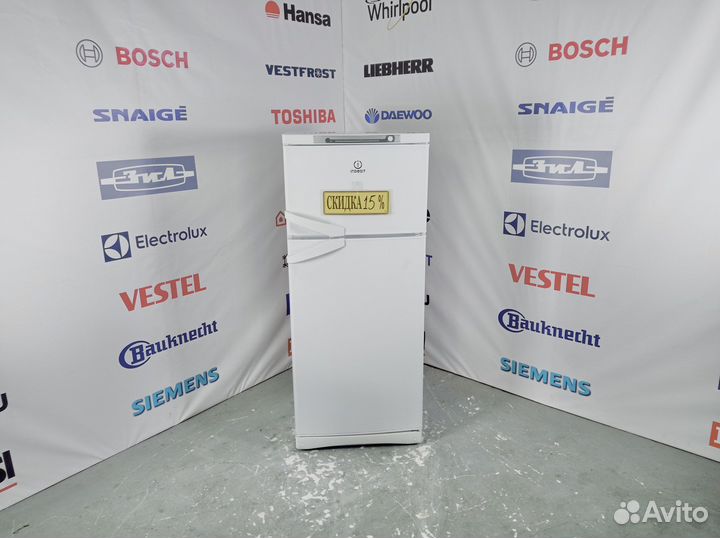 Холодильник Indesit