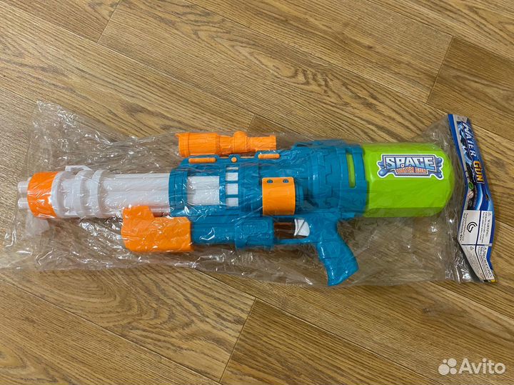 Мощный водяной пистолет