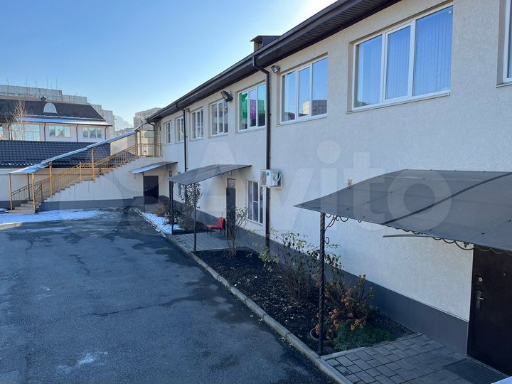 Гостиница, 700 м²