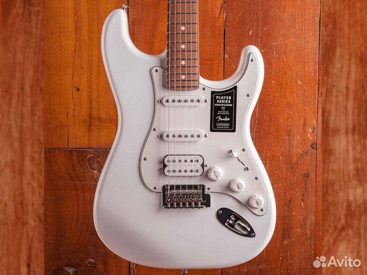 Электрогитара Fender Player Stratocaster Pau Ferro
