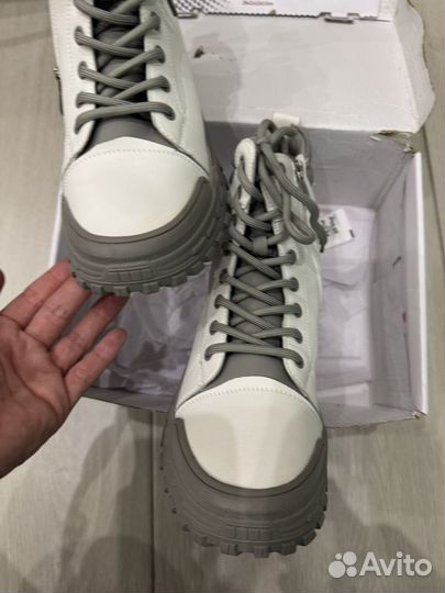 Ботинки зимние женские