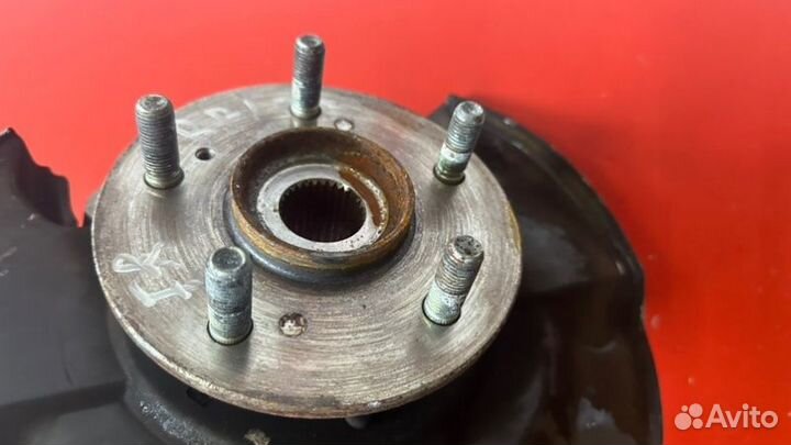 Ступица с кулаком в сборе передняя правая Honda