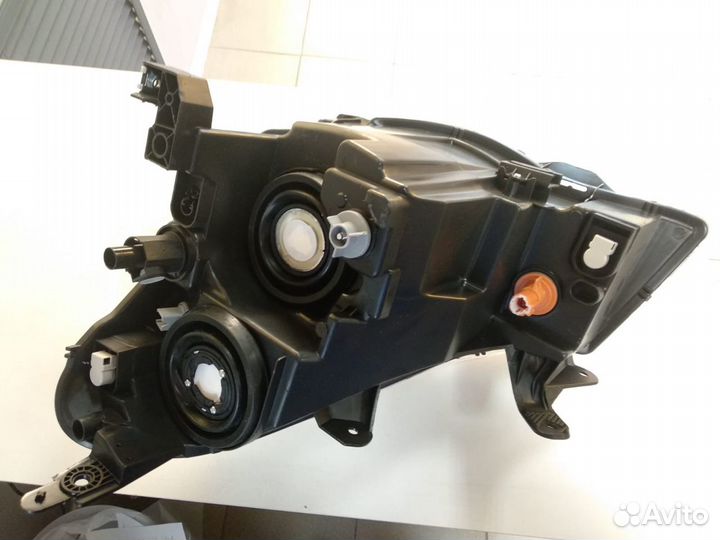 Фара перед Nissan Almera g15