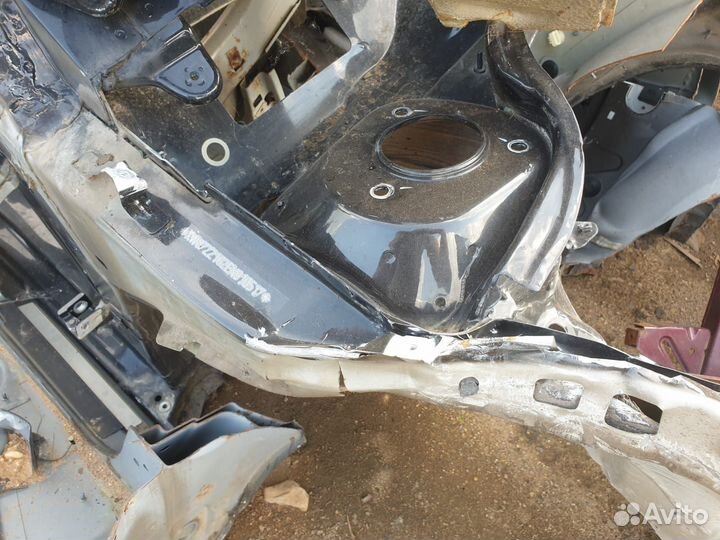 Кузов кусок vw Jetta 6 2014г черный с документами