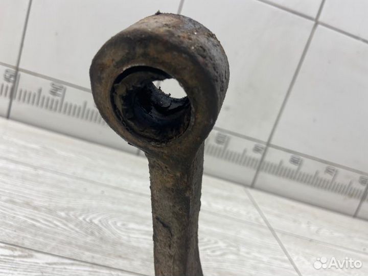 Кулак задний левый Kia Magentis MS G4JP 2002