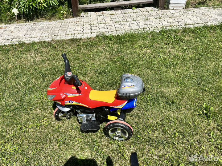 Детский электромобиль и мотоцикл