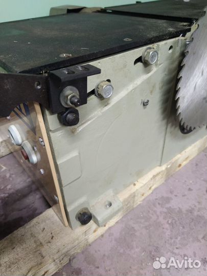 Станок комбинированный деревообрабатывающий