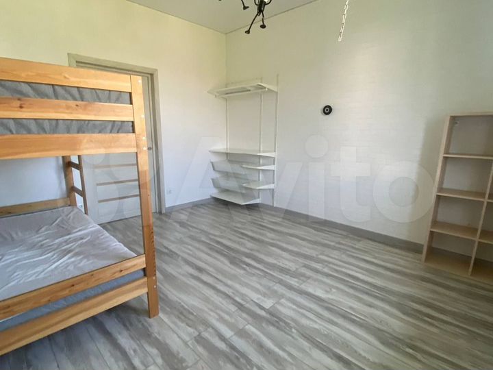 Дом 160 м² на участке 6,9 сот.