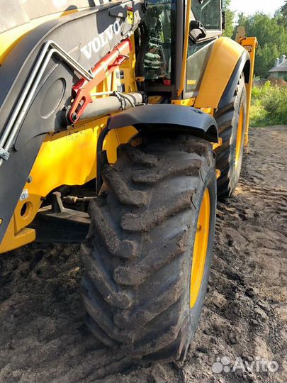 Услуги трактора эксковатора крана