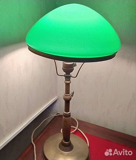 Лампа настольная