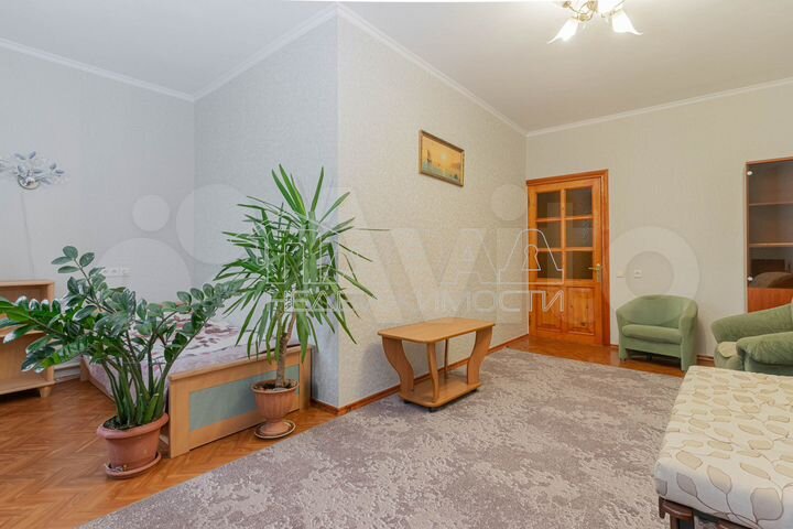 Дом 308 м² на участке 6 сот.